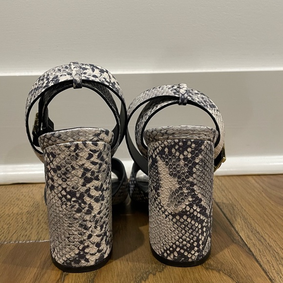 •SOLD•Qupid Snakeskin open-toe block heels - Picture 5 of 7